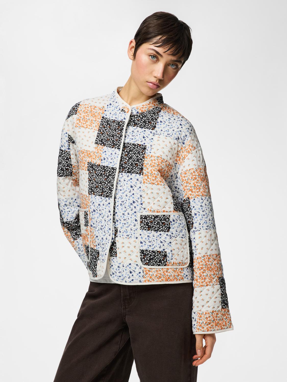 model_shot-front
